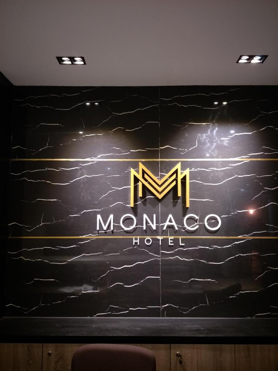 Monaco Hotel Сайберджая Экстерьер фото