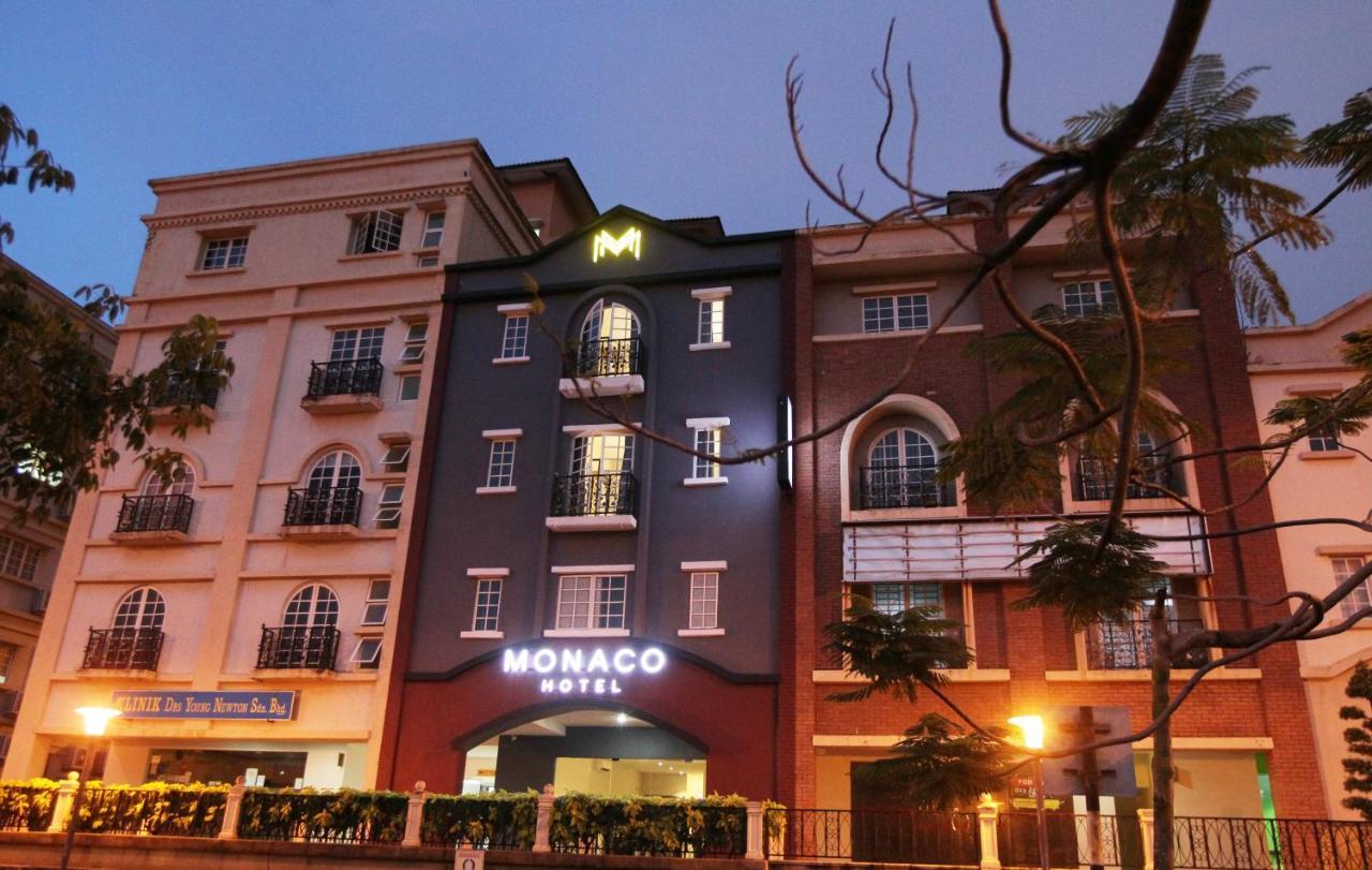 Monaco Hotel Сайберджая Экстерьер фото